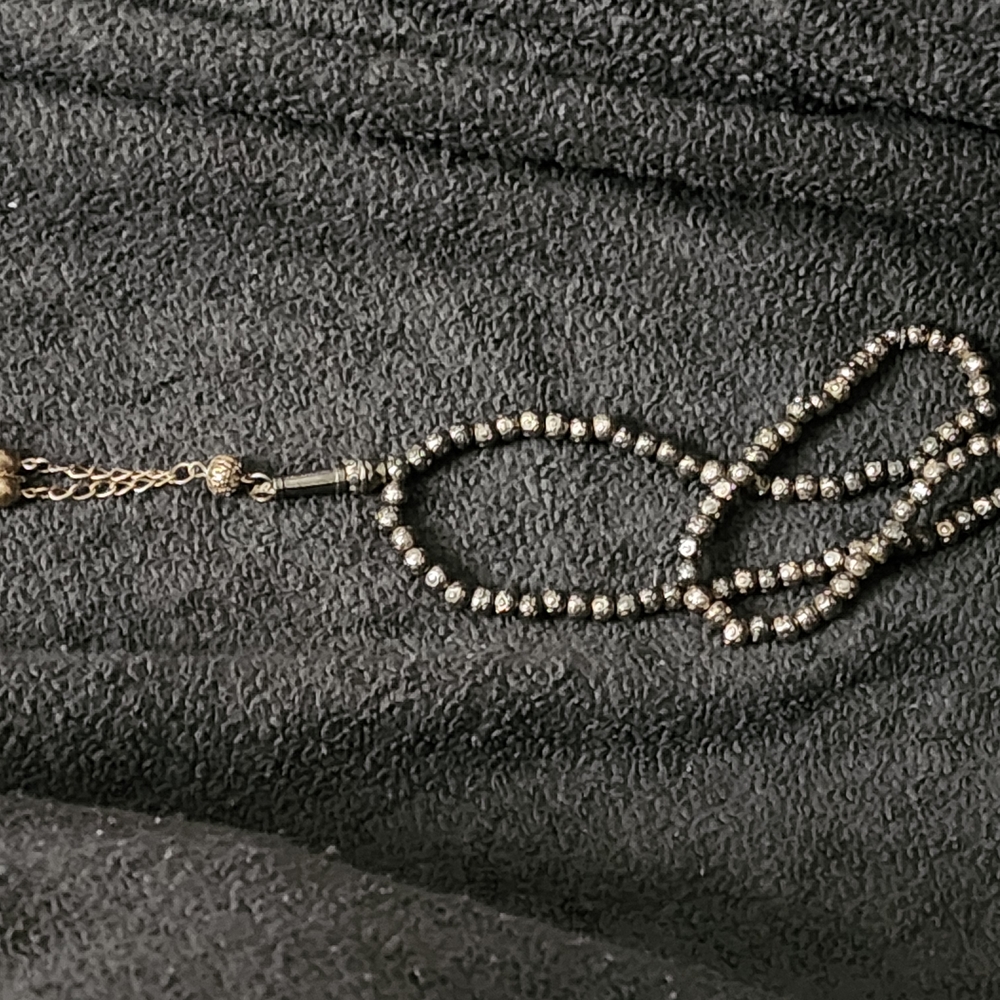 Elegant Black and Gold Prayer Beads
